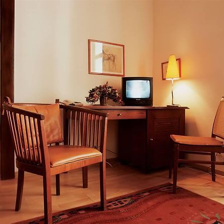 Cerna Liska Hotel Praha Ruang foto