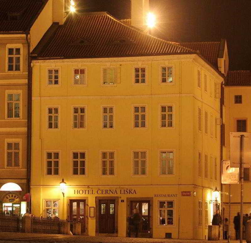 Cerna Liska Hotel Praha Bagian luar foto