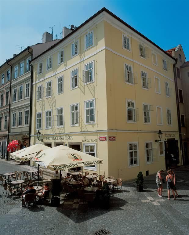 Cerna Liska Hotel Praha Bagian luar foto