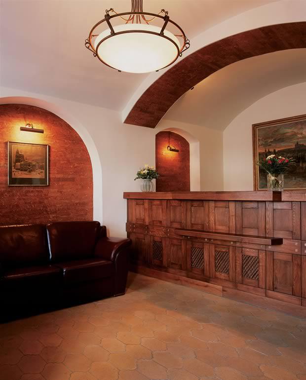 Cerna Liska Hotel Praha Bagian luar foto