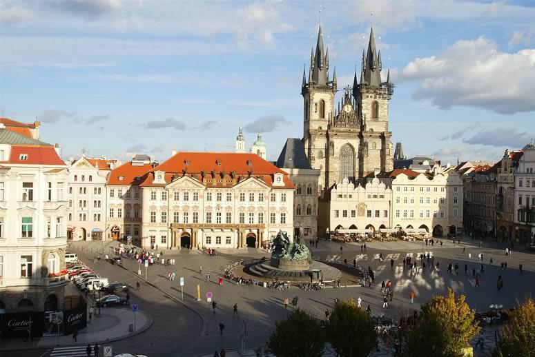 Cerna Liska Hotel Praha Bagian luar foto